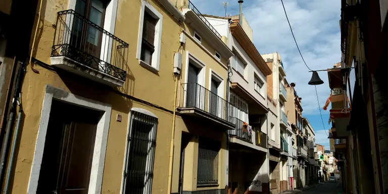 El PDECAT demana al Ple Municipal que el govern faci retirar cables dels llums de Nadal