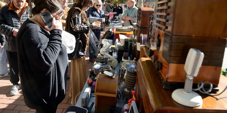 El mercat de segona mà s'ubicarà novament a la rambla Pau Casals