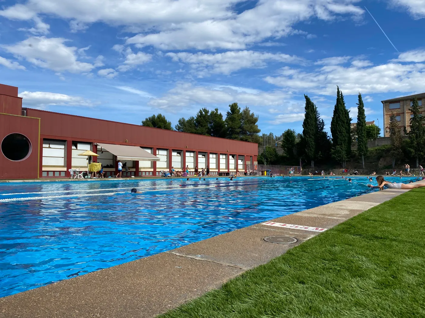 Les piscines municipals de Solsona estrenaran vestidors i lavabos nous