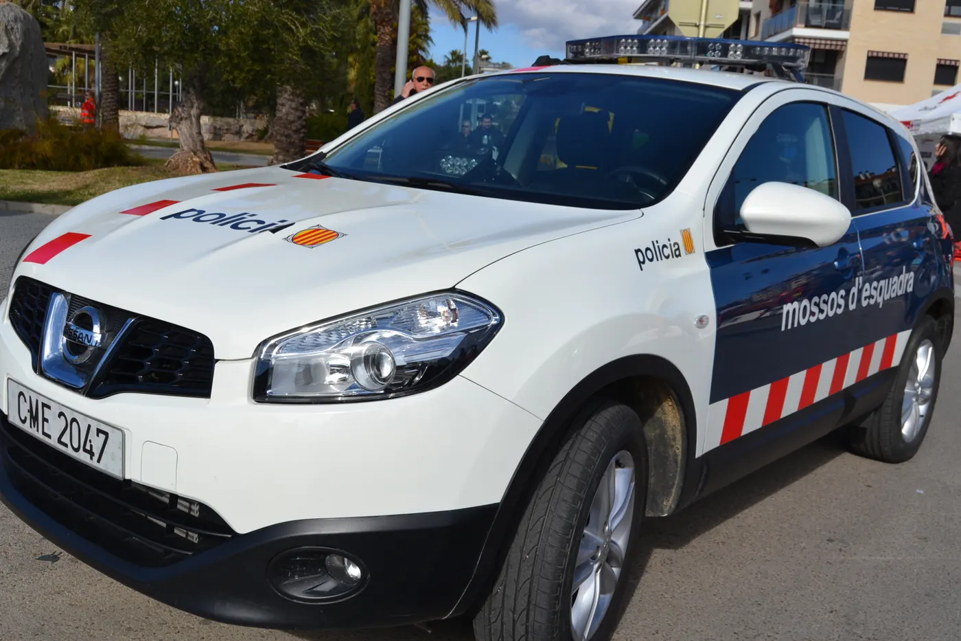 Els Mossos de Pineda detenen a dos homes per un robatori violent a Calella que ingressen a la presó