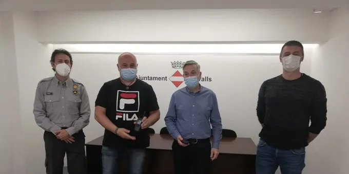 Acte d’entrega de 2 terminals de la Xarxa Rescat a l’AVPC de Valls