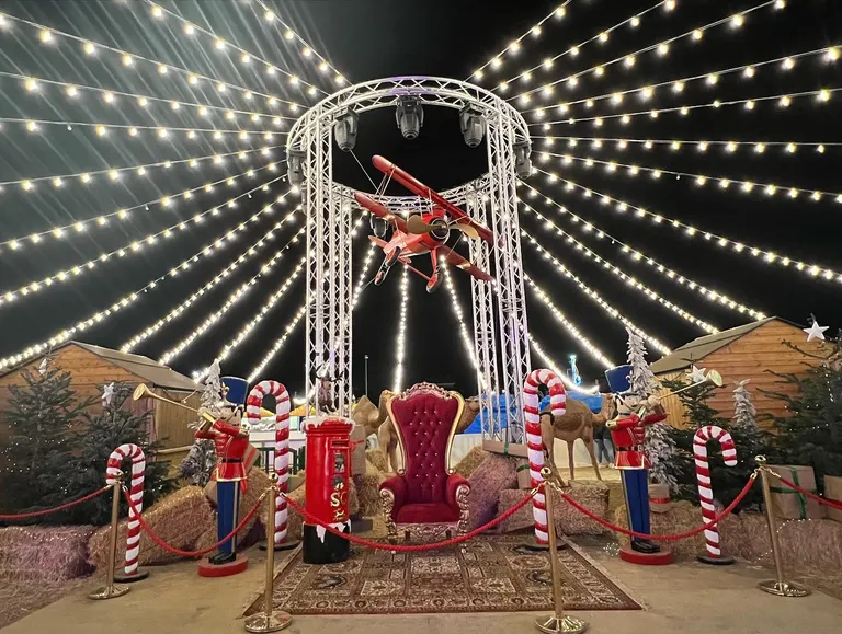 Al voltant d'unes 10.000 persones visiten la Fira de Nadal