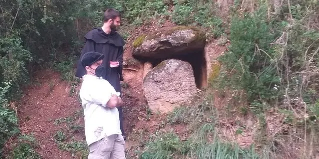 Solsona Experience ofereix dissabte la darrera visita teatralitzada a la necròpolis del Llor d'aquesta temporada