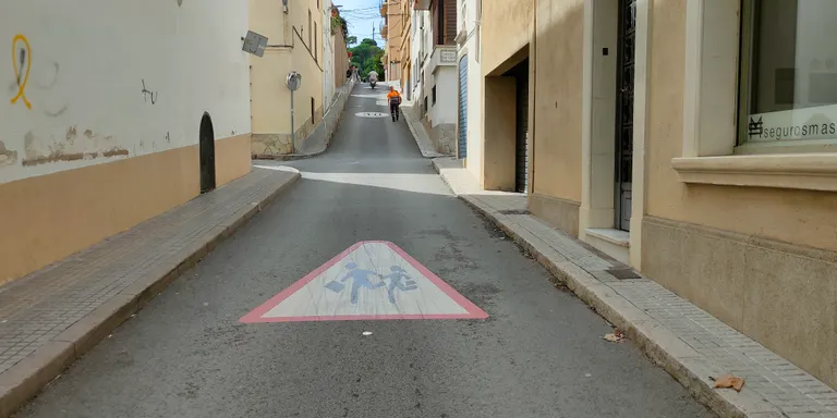 Governació vol millorar i homogeneïtzar la senyalització dels camins escolars