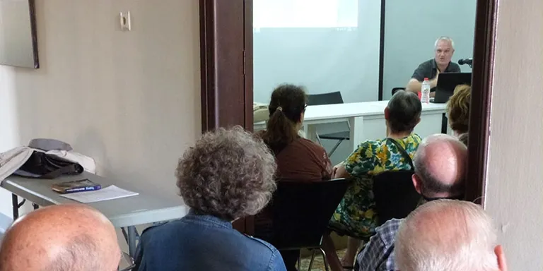 Ple absolut al primer curs de l'Aula d'Extensió Universitària de Rubí