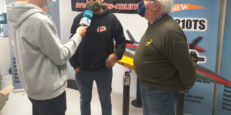 Una empresa d'Arenys de Munt, Jets Munt Turbines, fabrica motors per avions de modelisme a reacció i els exporta a tot el món
