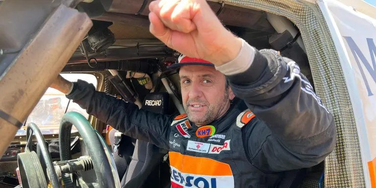 Laia Sanz acaba el Dakar 23a, en el seu debut en cotxes, i Isidre Esteve completa el repte en 27è lloc