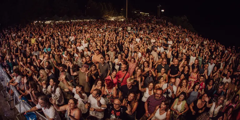 Ramoncín, El Drogas, Los Zigarros i La Perra Blanco, a la versió rock del Talarn Music Experience