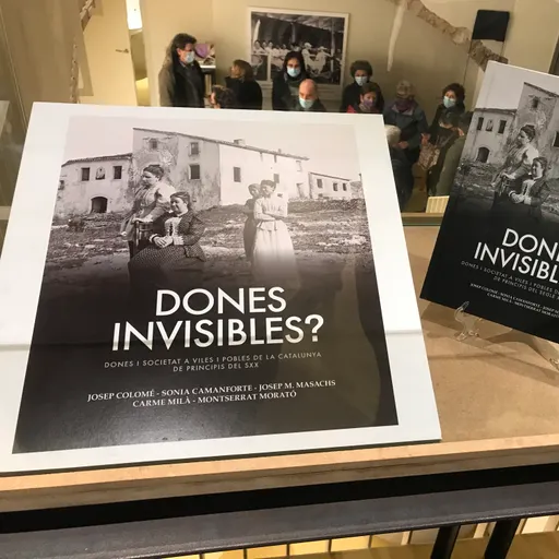 Extracte de les cançons del llibre Cantar i fer paper interpretades per la CORAL RIUDEBITLLES