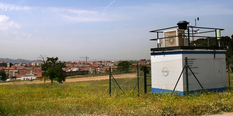 Una elevada contaminació recomana l'ús del transport públic
