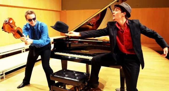 El duo Toccata actuen al Festival de música a la Gruta