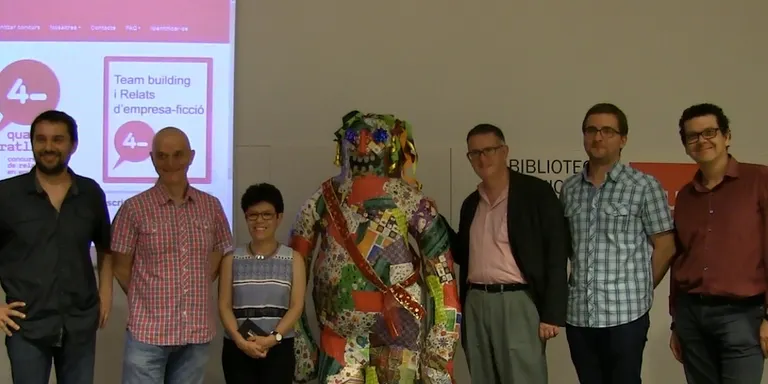 La Biblioteca lliura els premis del concurs de relats col.lectius