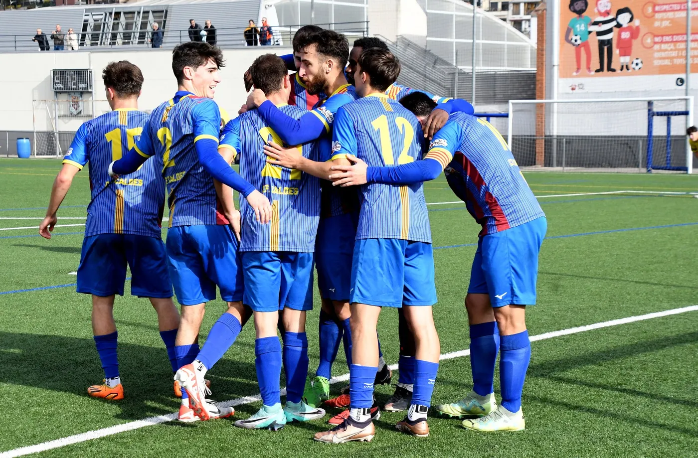 El CF Caldes encadena el quart triomf consecutiu i es posa tercer del grup 1 de Primera Catalana, a dos punts del líder