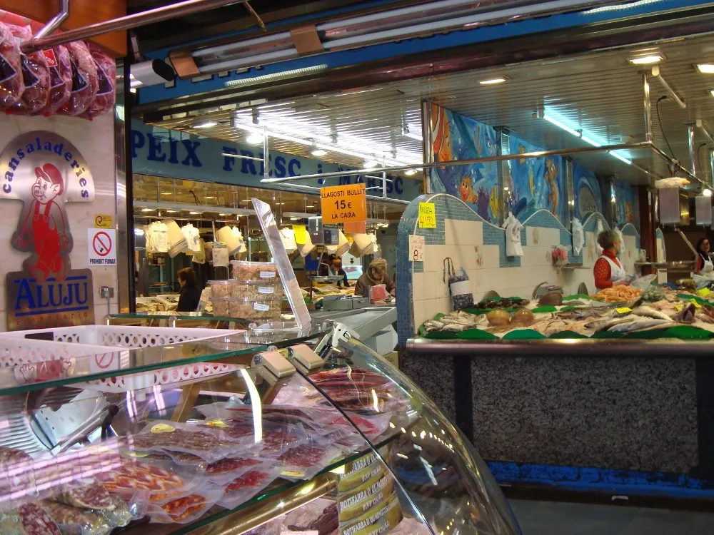 Interior del Mercat Municipal. Foto: Arxiu