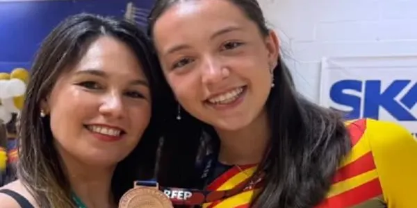 Lucia Camarillo es penja el bronze en el Campionat d’Espanya de Solo Dance Júnior de patinatge artístic