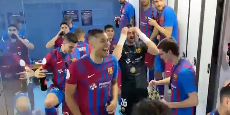 El Barça “canta” en honor als seu supporters