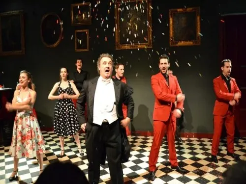 Us convidem a veure "Shaking Shakespeare" al 'notRubí'