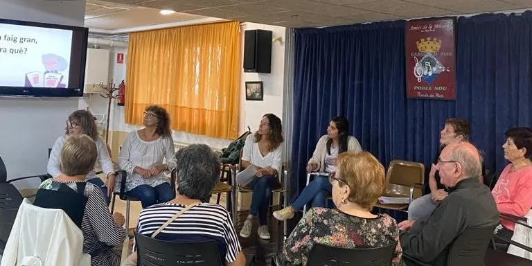 Xerrada per conèixer els recursos i serveis que ofereix l'Ajuntament per les persones grans
