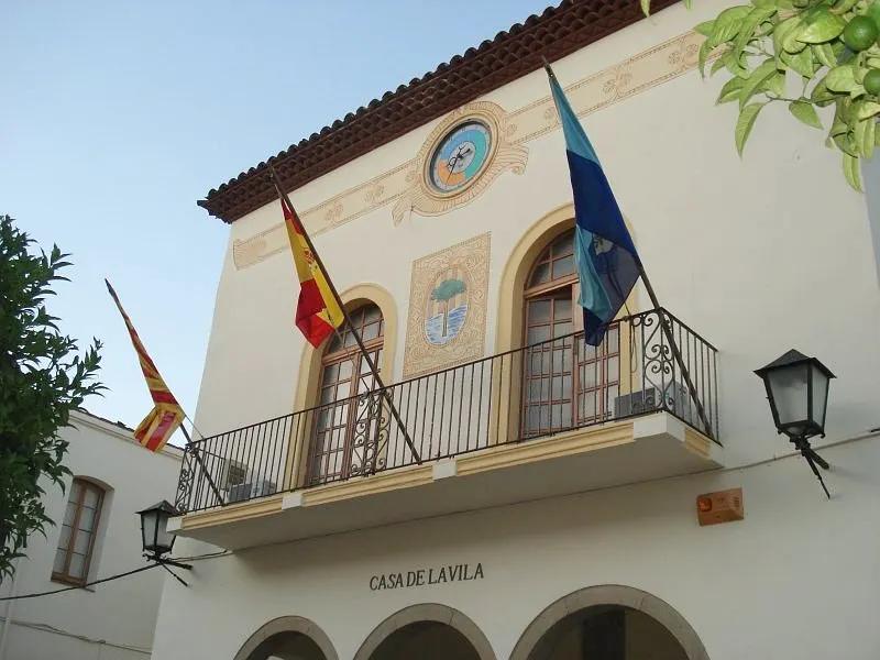 L'OAC de l'Ajuntament de Pineda manté l'atenció telefònica per a tràmits urgents