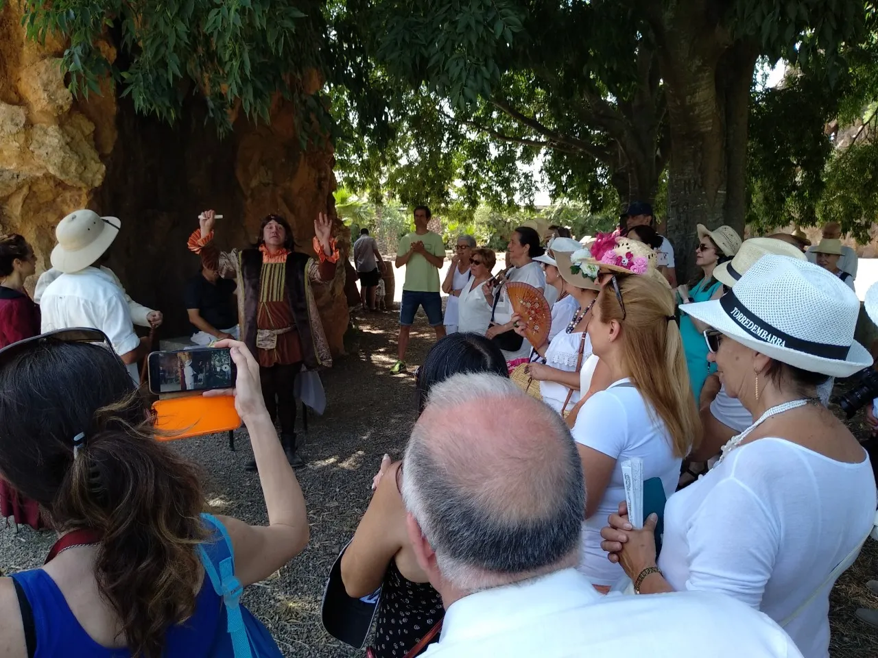 Èxit de participació a la IV Festa dels Indians i el Modernisme al Parc Samà