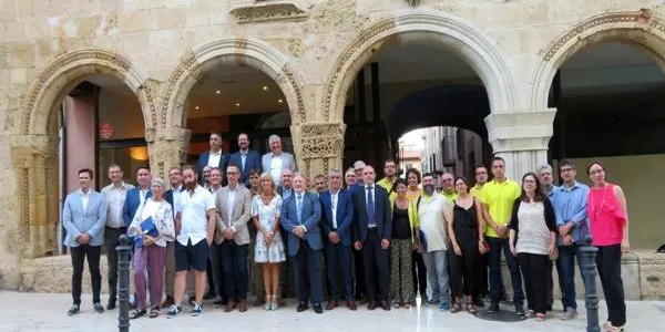 Les regidores Marisa Méndez-Vigo i Gemma Maymó prometen el càrrec com a conselleres comarcals del Tarragonès