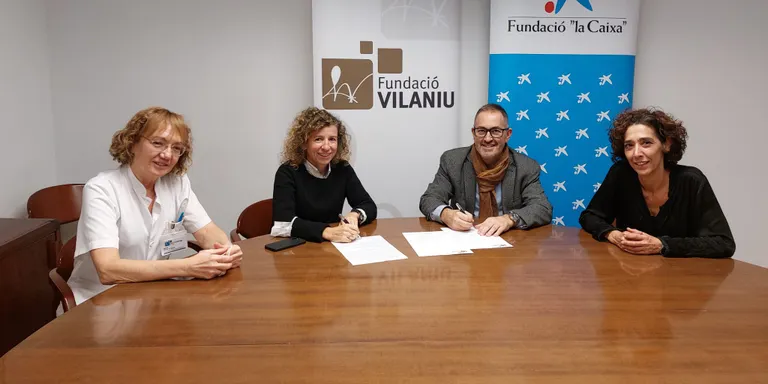 Conveni entre la Fundació Vilaniu i la Caixa per impulsar el programa Reprenem de nou la marxa!