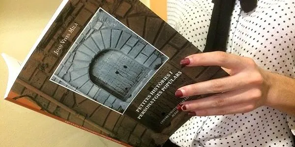 El veí Joan Vives Milà recull en un llibre les ‘Petites històries i personatges populars’ d’Altafulla