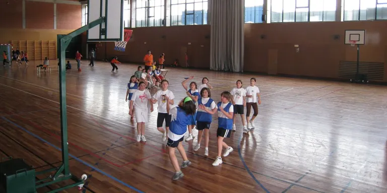 Els Jocs Esportius escolars continuen amb tennis taula i futbol sala