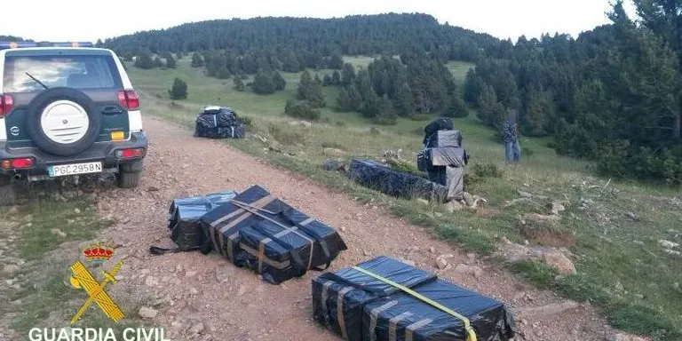 Comís de tabac transportat en fardells per valor de més de 34.000 euros