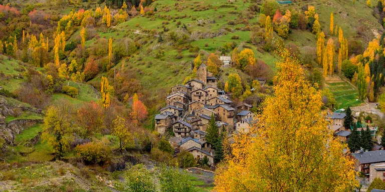 El Parc Natural de l'Alt Pirineu proposa la ruta 'Colors de tardor a la serra de Servellà'