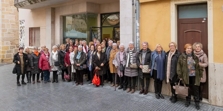 El Grup Cultural Mestresses de Casa celebra la festivitat de Santa Llúcia amb un dinar de germanor