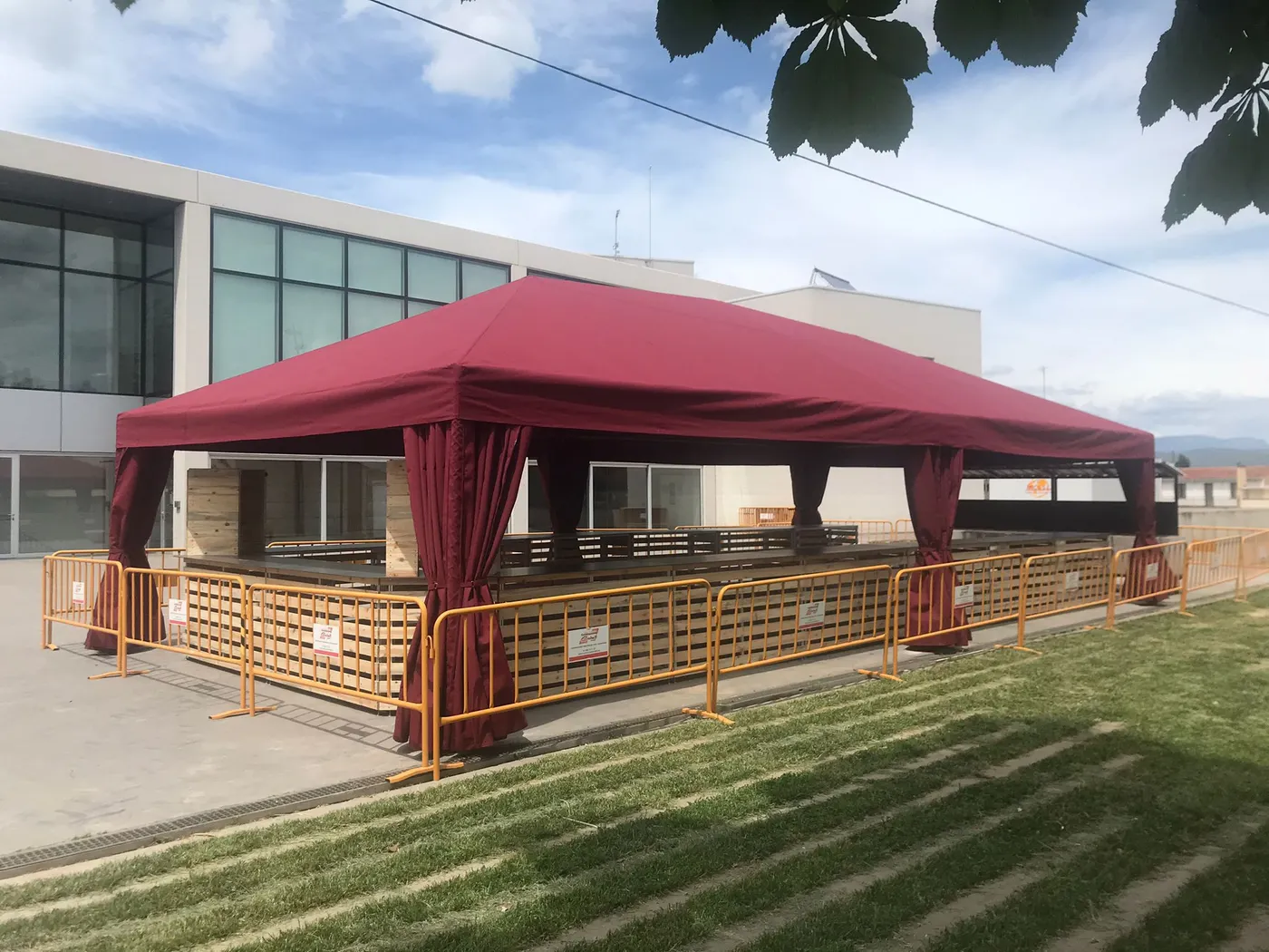 Solsona celebra aquest cap de setmana una "fira segura" amb espais perimetrats i tests d'automostra
