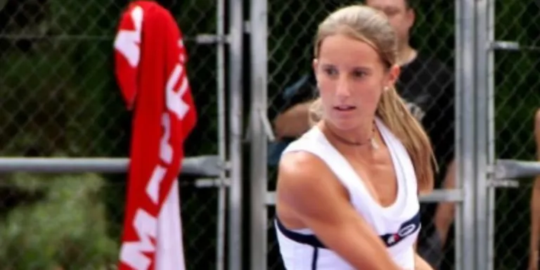 La blanenca, Marina Bassols, es classifica pels quarts de final en dobles del W25 d’Ourense