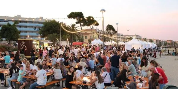 El Festival Gastronòmic de Torredembarra reparteix més de 14.000 tapes en els dos dies de celebració
