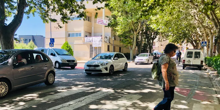 Tret de sortida a la millora de la seguretat de tres passos de vianants de l'avinguda de la Mare de Déu del Claustre