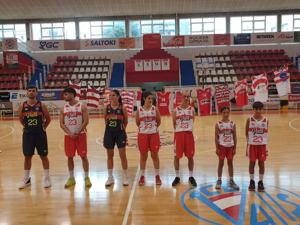 El CB Valls canvia la seva equipació després de 15 anys