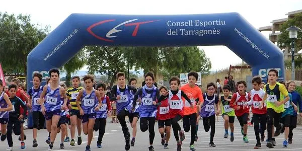 Més de 500 corredors participen en el Xè Cros del Roquissar d’Altafulla