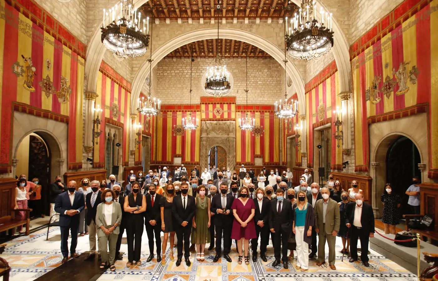 La Federació Catalana de Natació rep la medalla al mèrit esportiu de l’Ajuntament de Barcelona