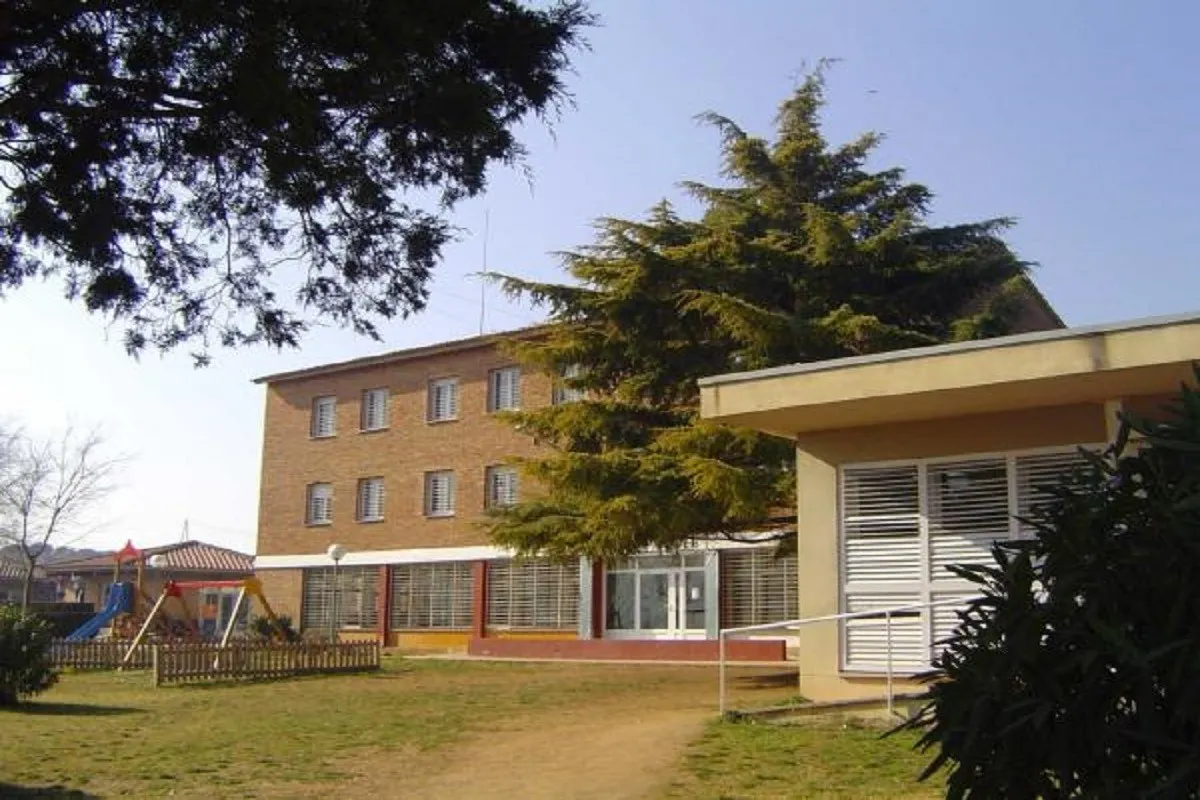 Els fills de les sis famílies calderines afectades pel tancament de l'escola Can Vila de Mollet podran seguir al centre al setembre