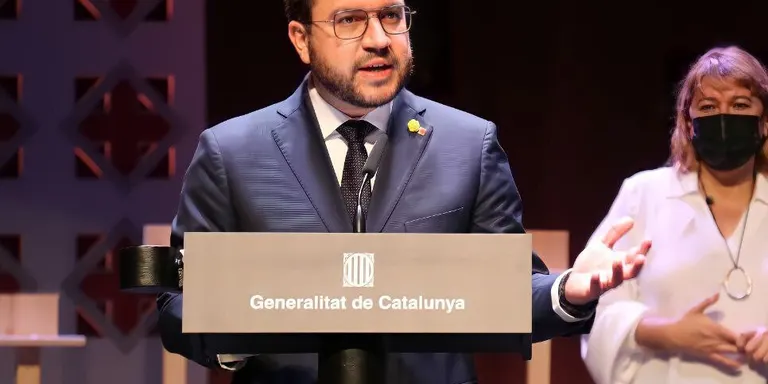 Aragonès: "El compromís del Govern és garantir la continuïtat d'instruments d'èxit com el model lingüístic"