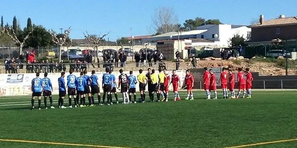 Repartiment de punts entre el CF La Riera i la UD Torredembarra en el derbi del grup 6 de la 2a Catalana