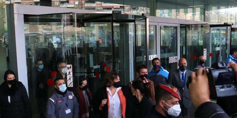 Colau nega al jutjat irregularitats ni que tramités subvencions a entitats socials