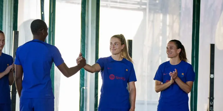 Alèxia Putellas torna a entrenar amb l'equip