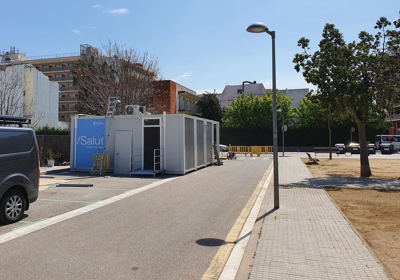 Salut comença la instal·lació d'un mòdul de suport al CAP de Pineda