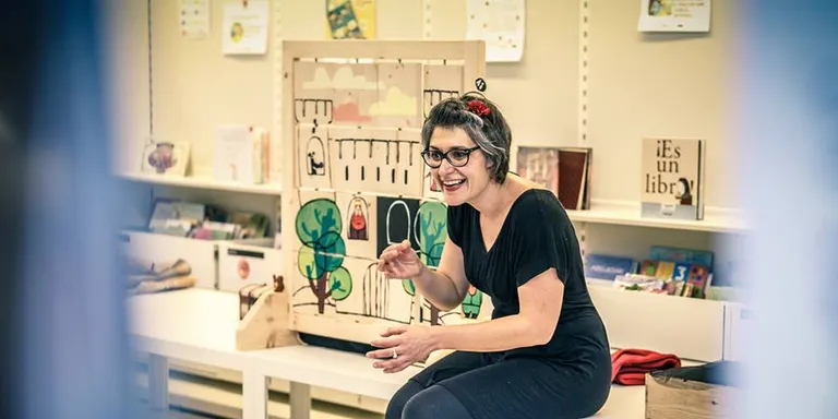 Un conte ben especial de Sant Jordi a la Biblioteca de Poblenou