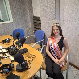 #20 - Entrevistes del 7/4/2026 — Entrevista a Danis Rodríguez, guanyadora del Mini Universe - episode art
