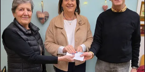 L'Espai Aurora d'Oliana fa un donatiu de 500 euros a Fènix