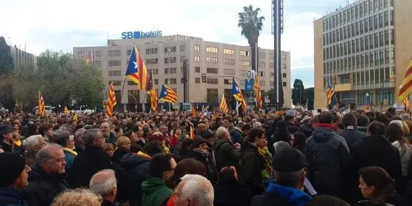 L’ANC i el CDR d’Altafulla es mobilitzen per condemnar la detenció de Carles Puigdemont