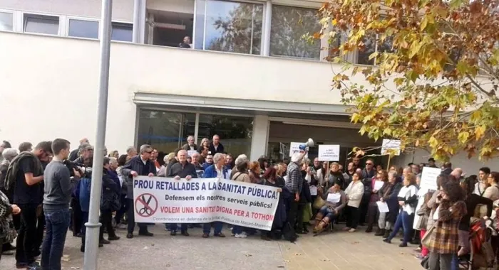 Nous actes de protesta contra les retallades en sanitat