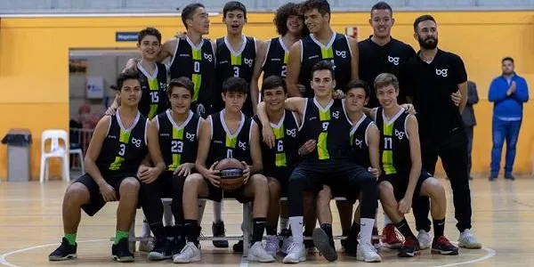 El Junior clou la temporada del Bàsquet Baix Gaià amb una derrota a la Sénia (74-60)